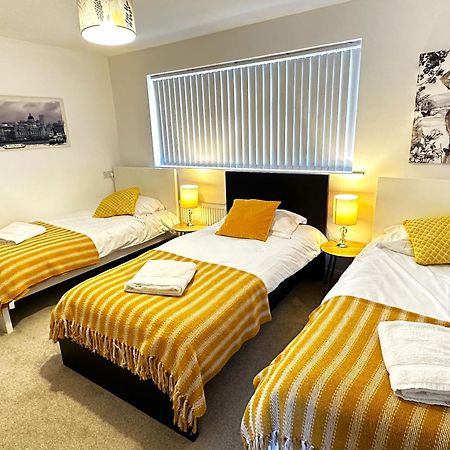 Kennedy Villa - 5 Bedroom House With Hot Tub, Wifi, Free Parkings, Close To Bicester Village Ngoại thất bức ảnh